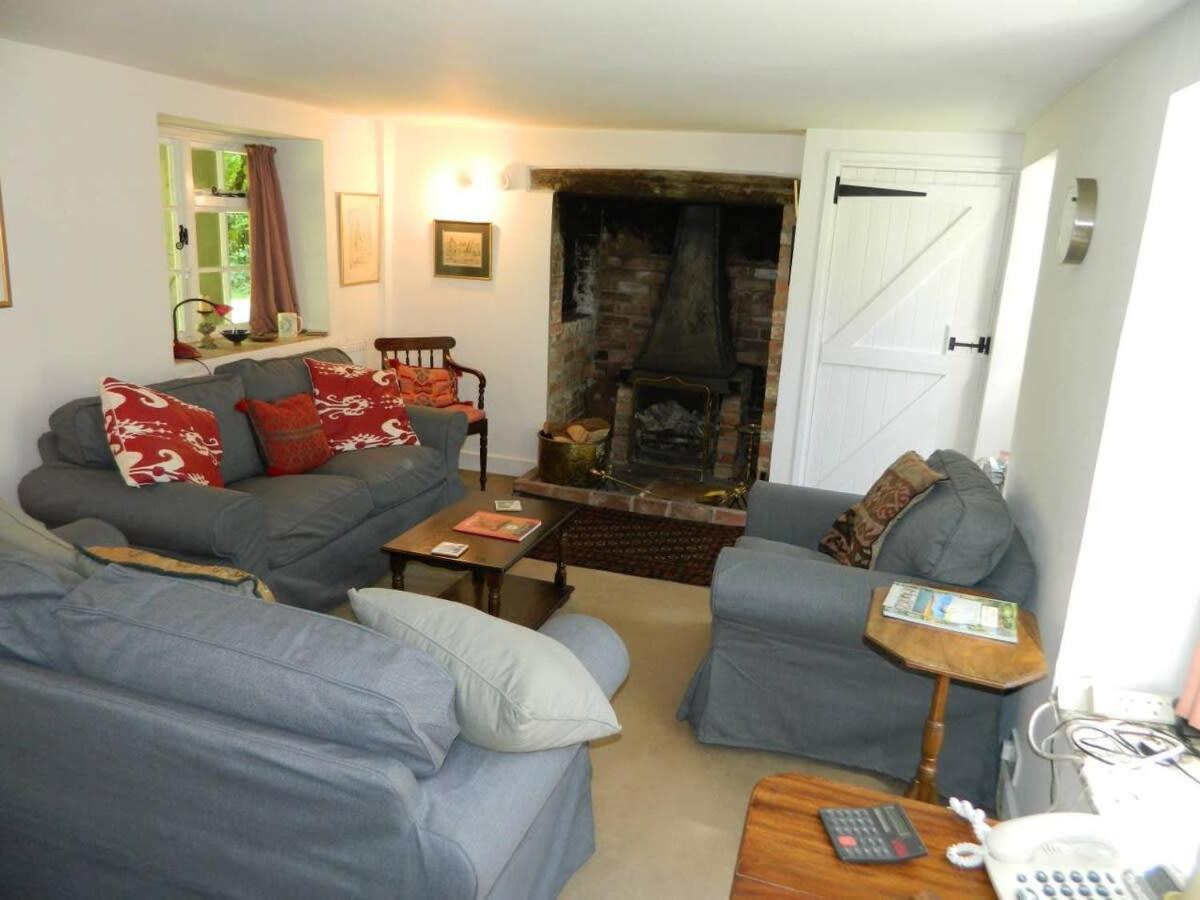 River Cottage A Country Retreat In Wooded Gardens East Stoke  外观 照片